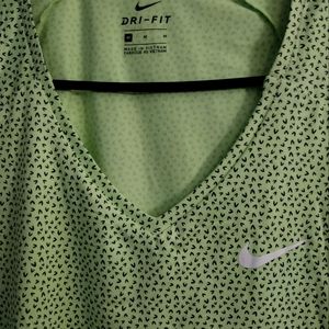 Nike women's t-shirt